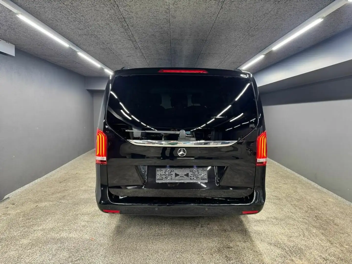 Mercedes-Benz V 250 CDI AMG AVANTGARDE 4MATIC 8 SITZE EL. SCHIEB Schwarz - 2