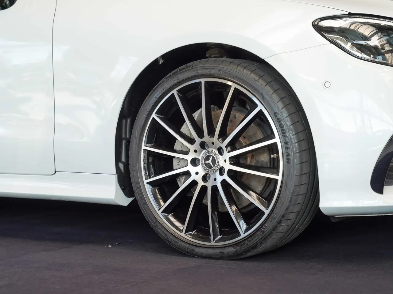 Mercedes-Benz E 300 2022