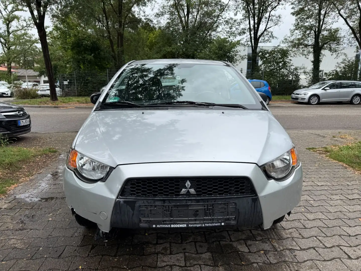 Mitsubishi Colt Lim.+ Klima . ,KM ; 115000 . Silber - 1