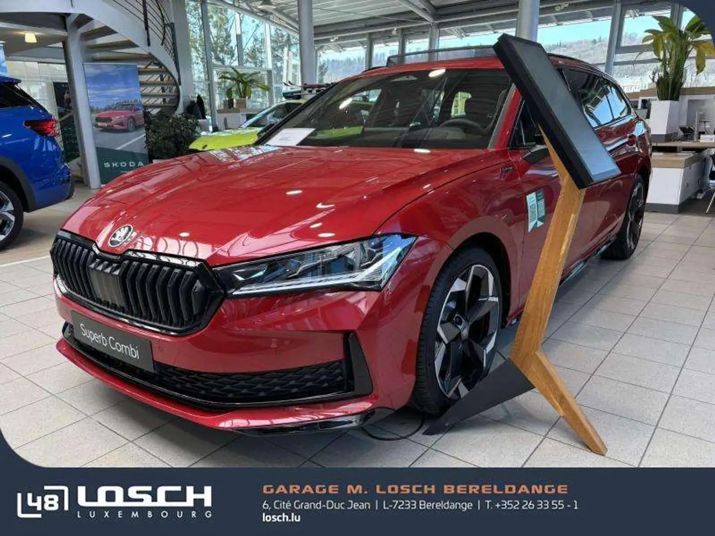Skoda Superb Sportline crvena - 1