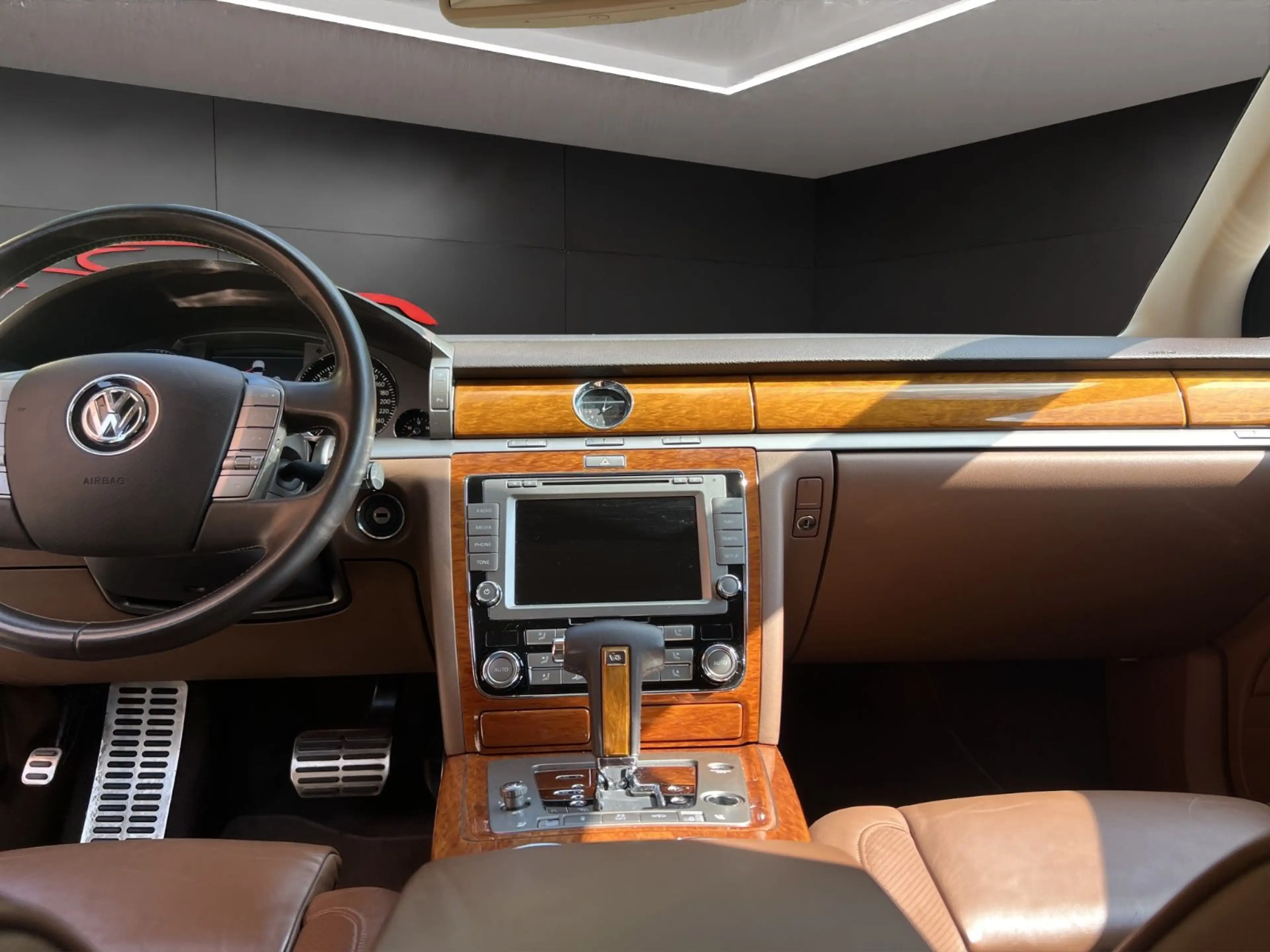 Volkswagen Phaeton V6 TDI 4Motion*M-SITZ*NAVI*AHK*PDC*S-DACH — photo 15