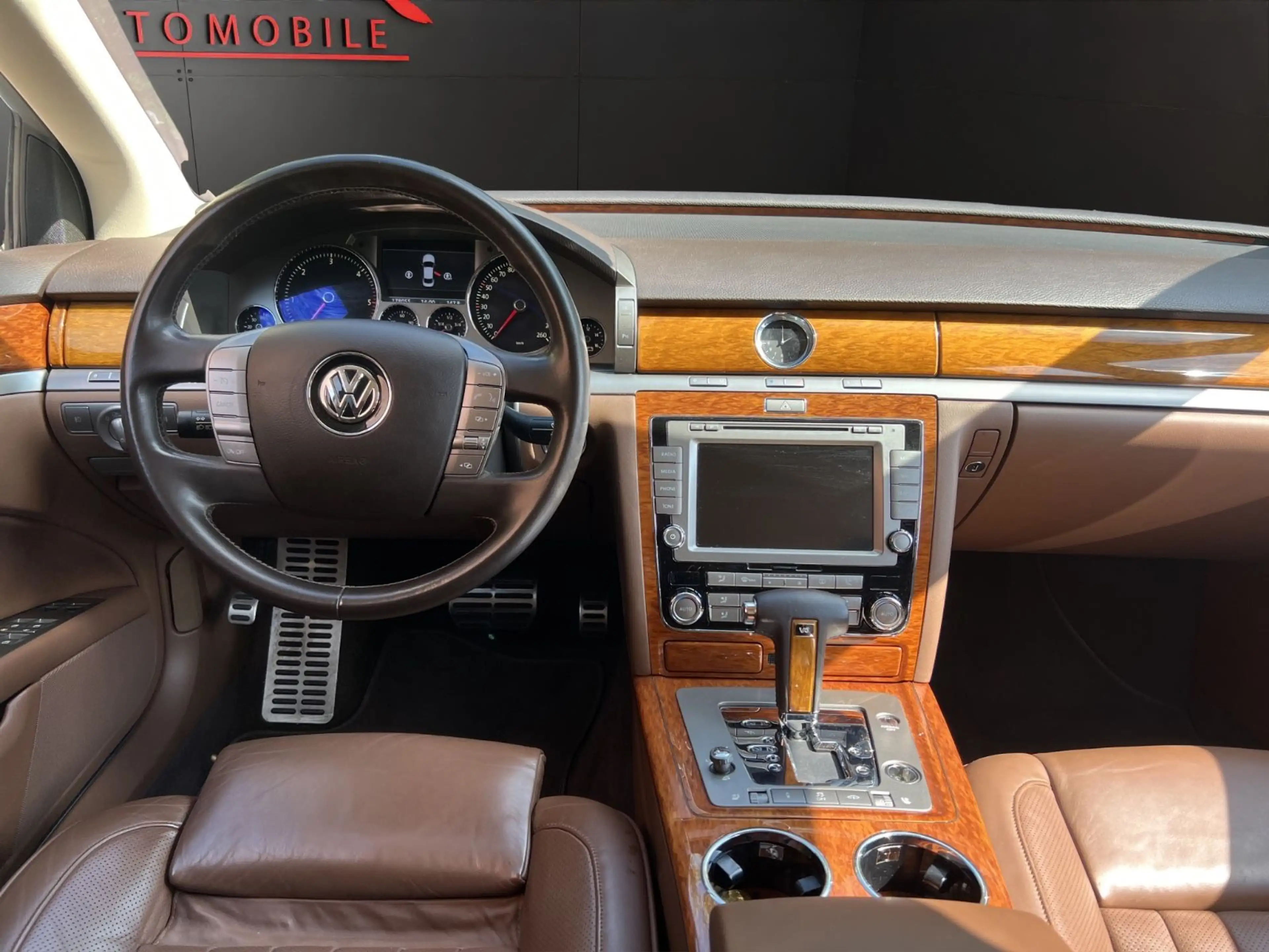 Volkswagen Phaeton V6 TDI 4Motion*M-SITZ*NAVI*AHK*PDC*S-DACH — photo 14