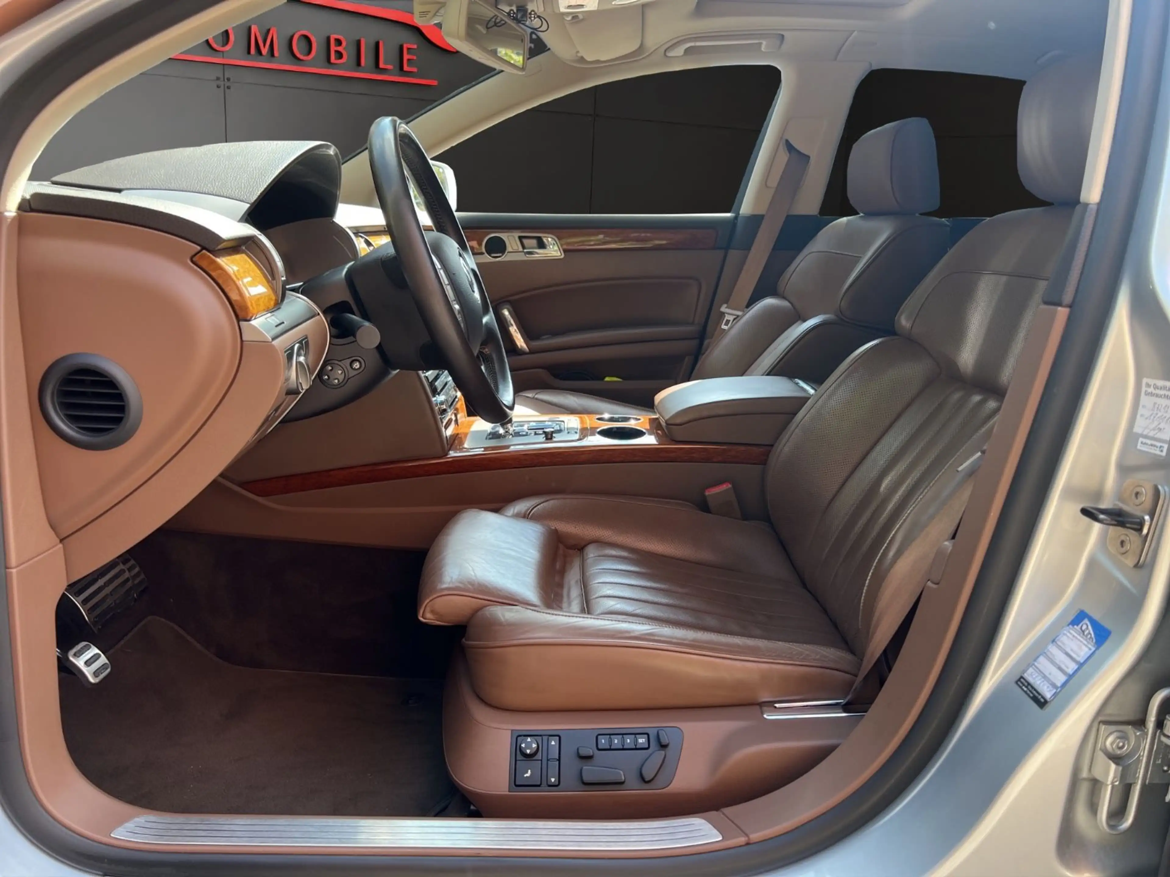 Volkswagen Phaeton V6 TDI 4Motion*M-SITZ*NAVI*AHK*PDC*S-DACH — photo 12