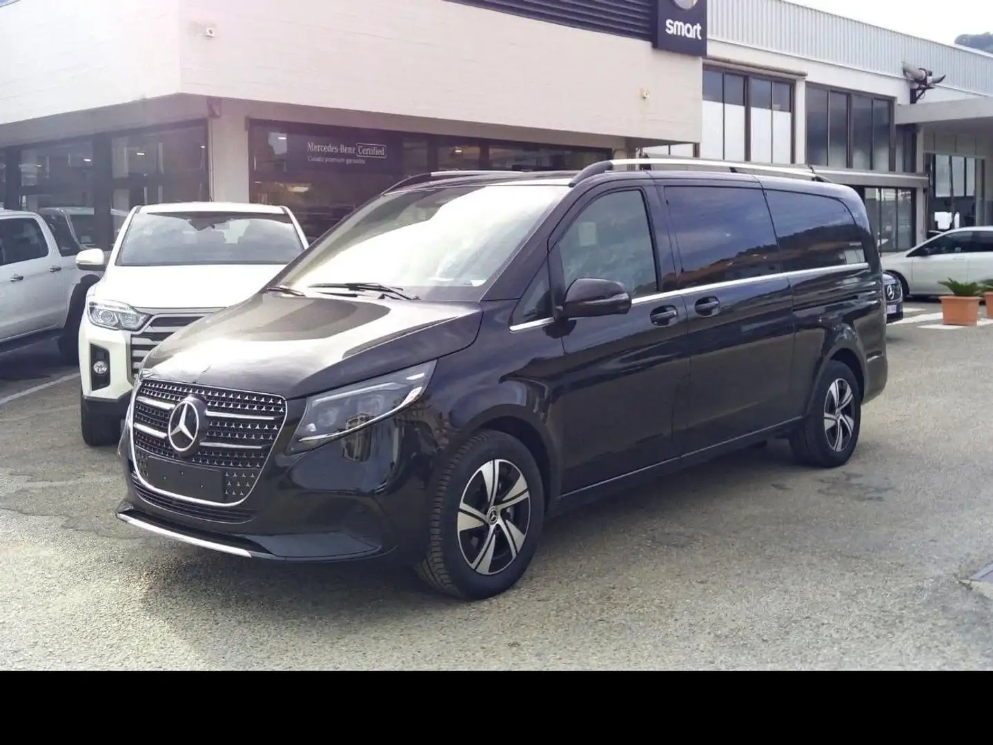 Mercedes-Benz V 250 V Extralong 250 d Avantgarde auto IVA INCLUSA Schwarz - 2
