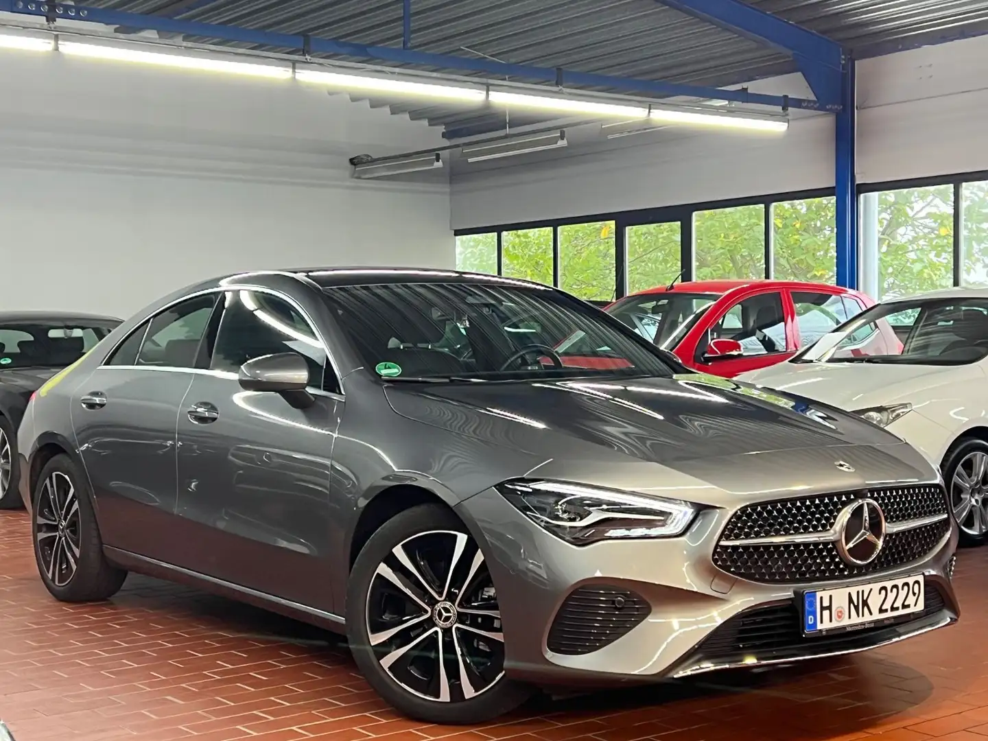 Mercedes-Benz CLA 180 *19.000 Km*Garantie* Grau - 1
