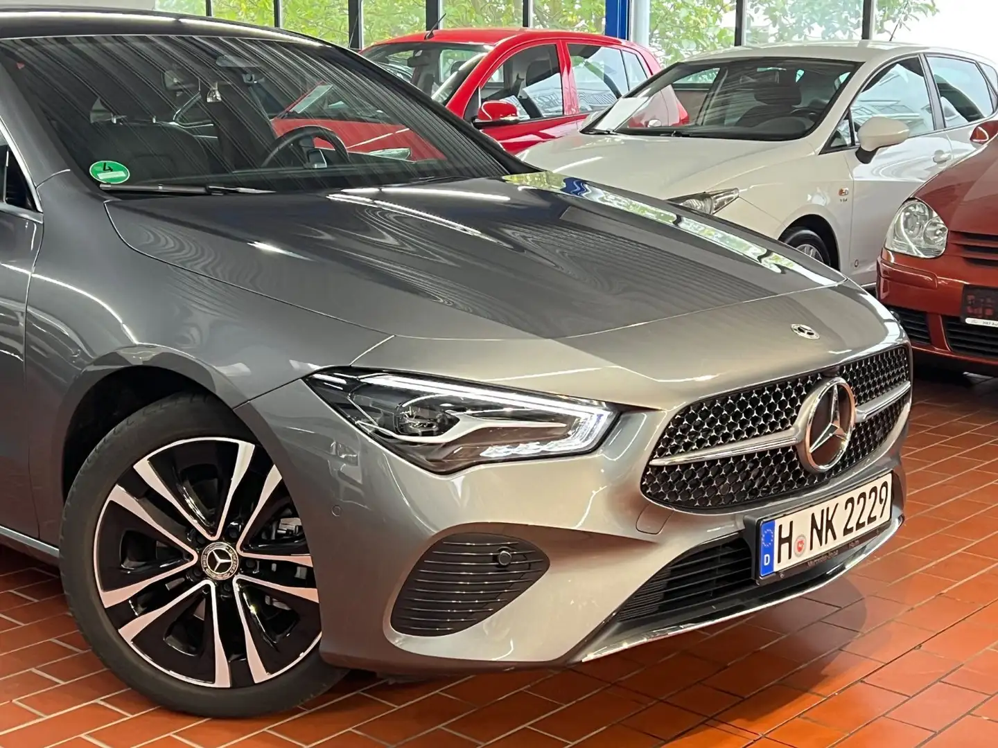 Mercedes-Benz CLA 180 *19.000 Km*Garantie* Grau - 2