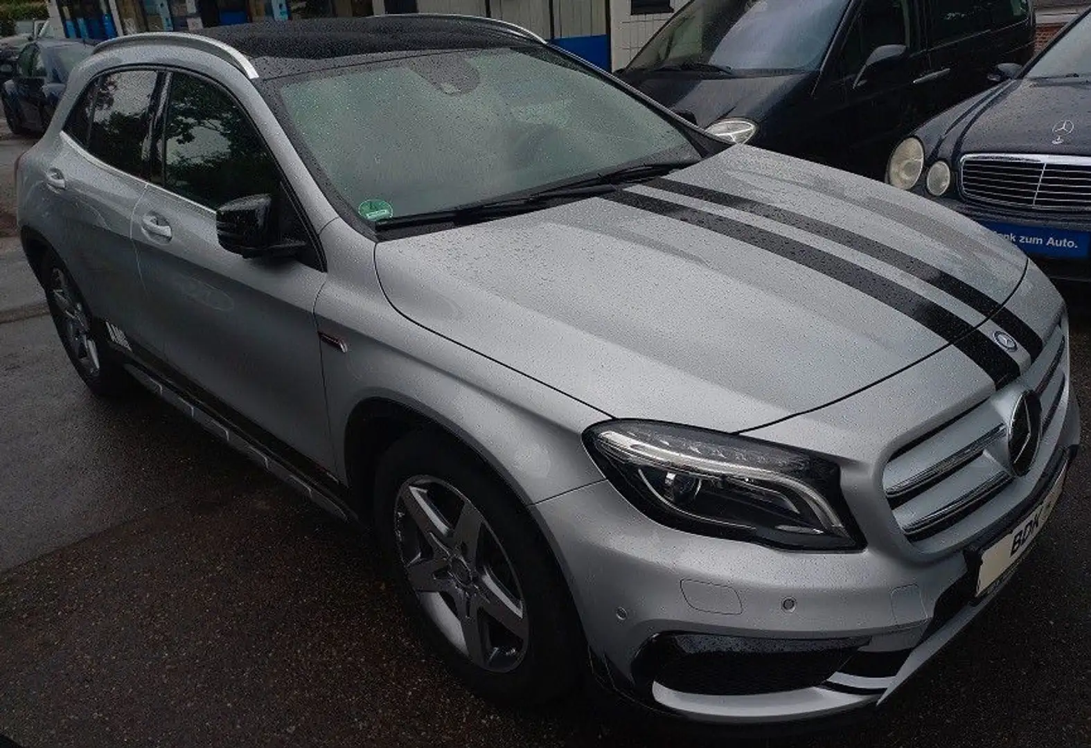 Mercedes-Benz GLA 250 GLA  2,0 Aut AMG Klima Leder Navi LMF18" Zilver - 2