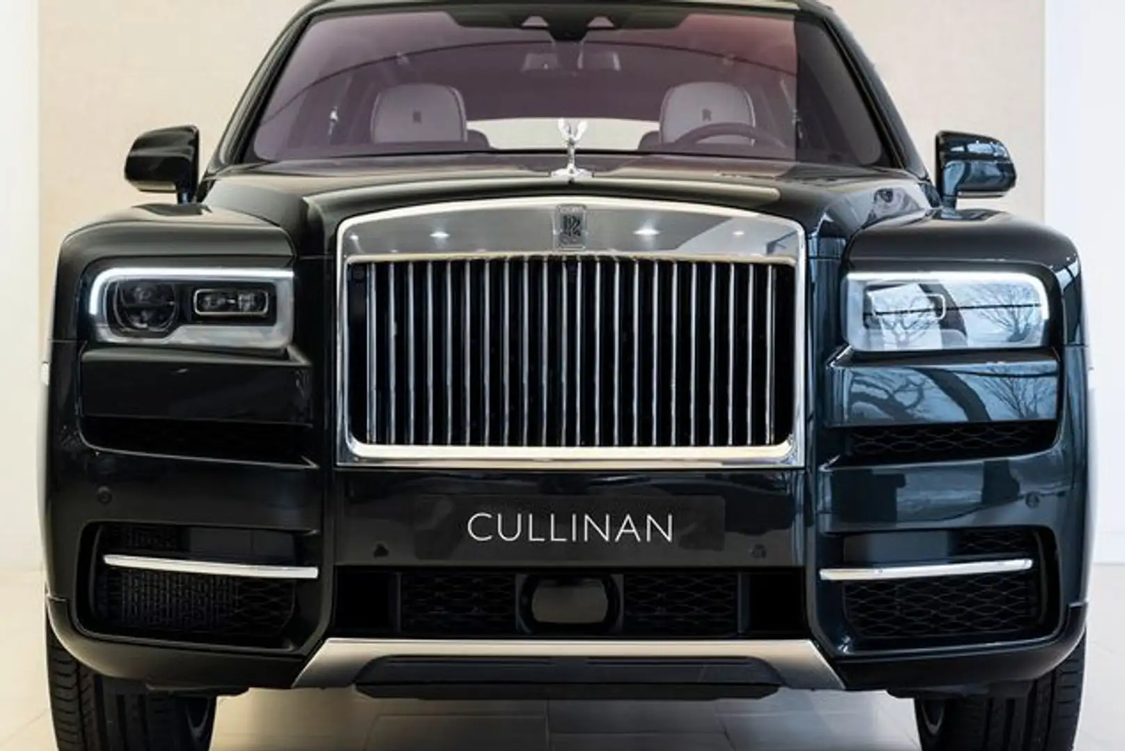 Rolls-Royce Cullinan Negru - 1