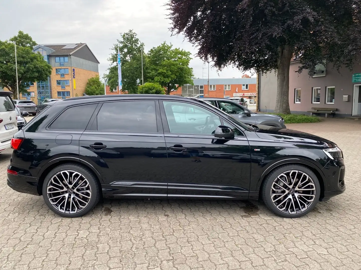 Audi Q7 50 TDI S line 7 Si  Panorama Allradlenkung 22 Schwarz - 2