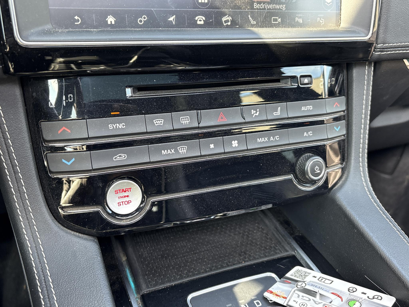 Jaguar F-Pace 3.0 S AWD 30d | Pano | Leder | Meridian | Memory | — photo 13