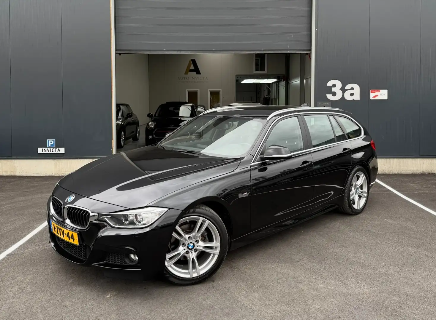 BMW 316 316I - Touring - M sport edition - origineel NL - Zwart - 1