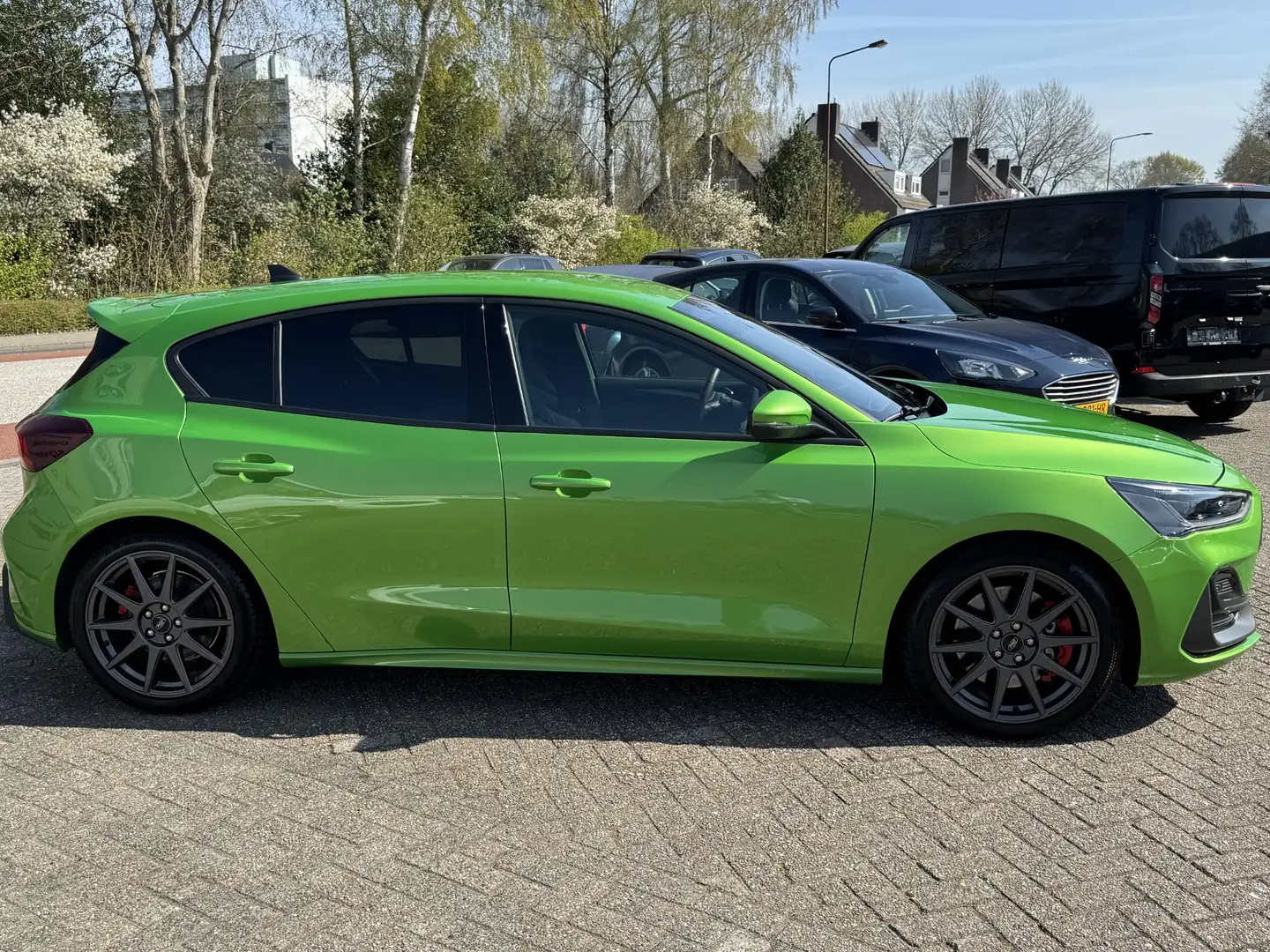 Ford Focus 2.3 EcoBoost ST-X 280pk | Winter Pack | Adaptive c Groen - 2