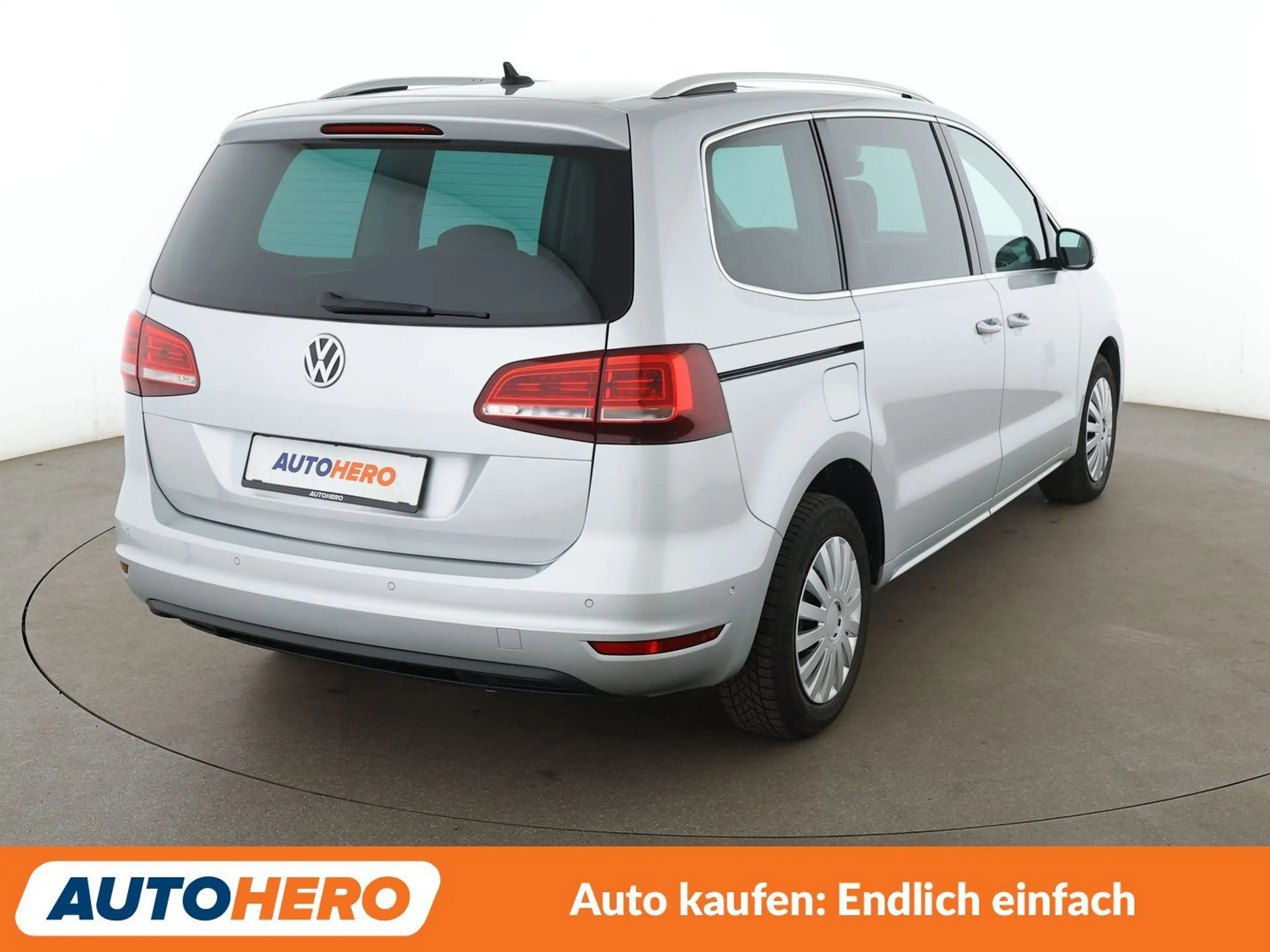 Volkswagen Sharan 2.0 TSI Highline BMT Aut.*BI-XENON*ACC*PDC*SHZ* — photo 6