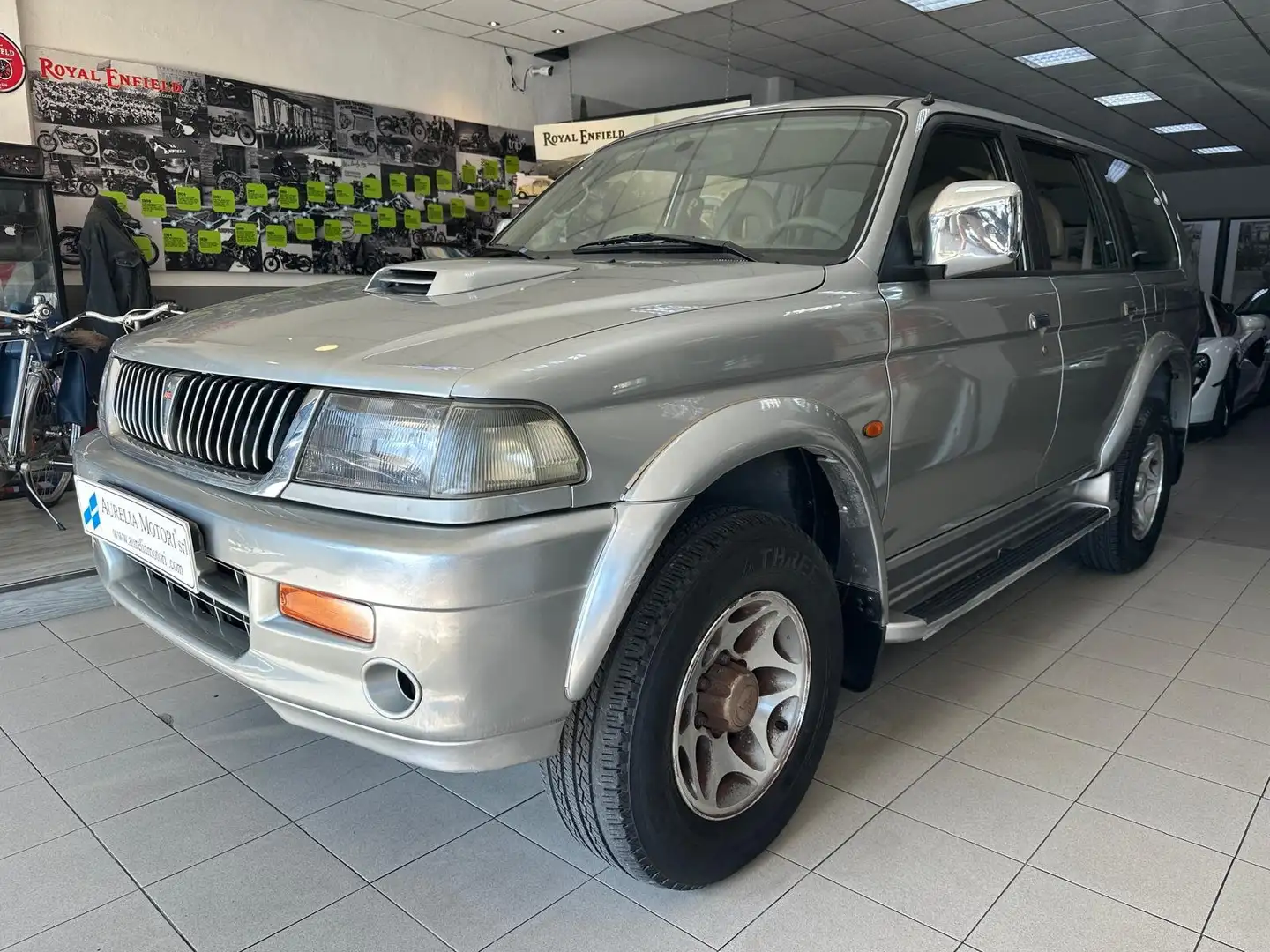 Mitsubishi Pajero Sport Wagon 2.5 tdi TENUTO BENISSIMO MAI FUORISTRADA Argento - 1