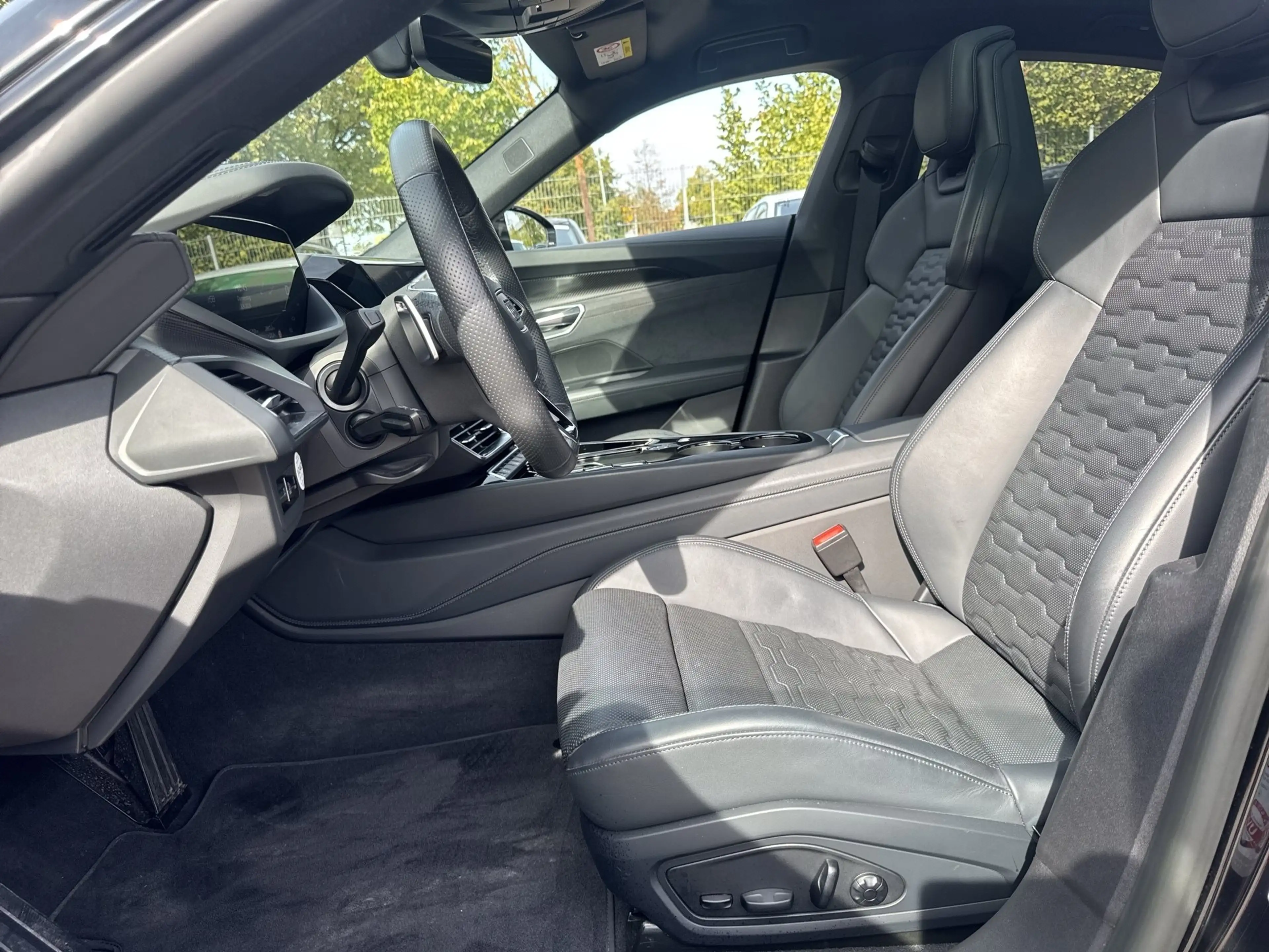 Audi e-tron GT qu Massage MATRIX S-Sitze pro Luft 21" — photo 15