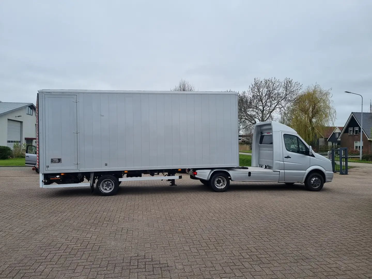 Volkswagen Crafter 2.5 TDI BE Combi Trekker+Trailer  (prijs ex. BTW) Zilver - 2