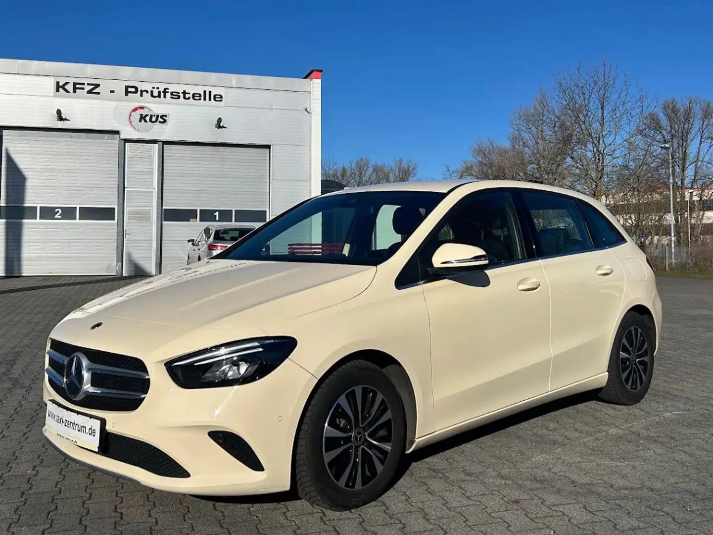 Mercedes-Benz B 200 B -Klasse B 200 d DAS TAXI KAMERA PDC Beżowy - 1