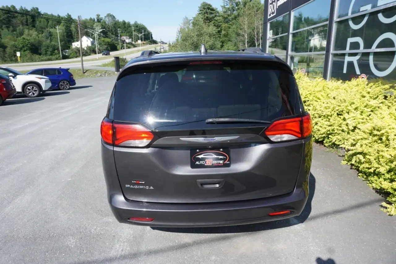 Chrysler Pacifica fotografie Chrysler Pacifica