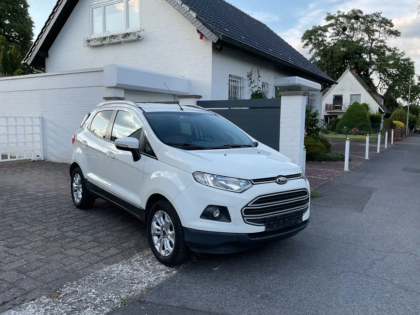 Ford EcoSport ECOSPORT 1.5 TDCi 1.HD TÜV 11.2025 unfallfrei Weiß - 2