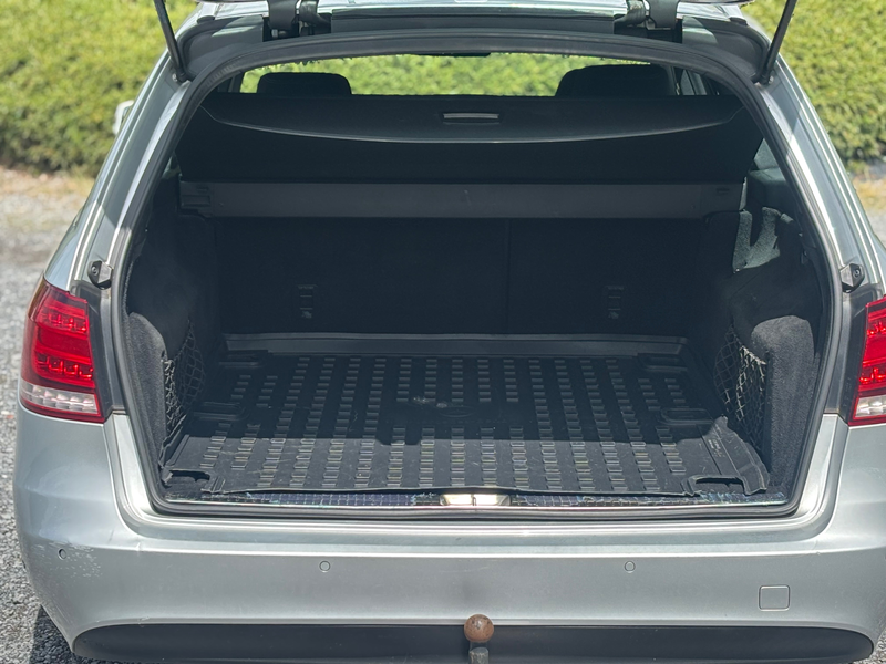 Mercedes-Benz E 220 E 220 CDI Elegance — photo 12