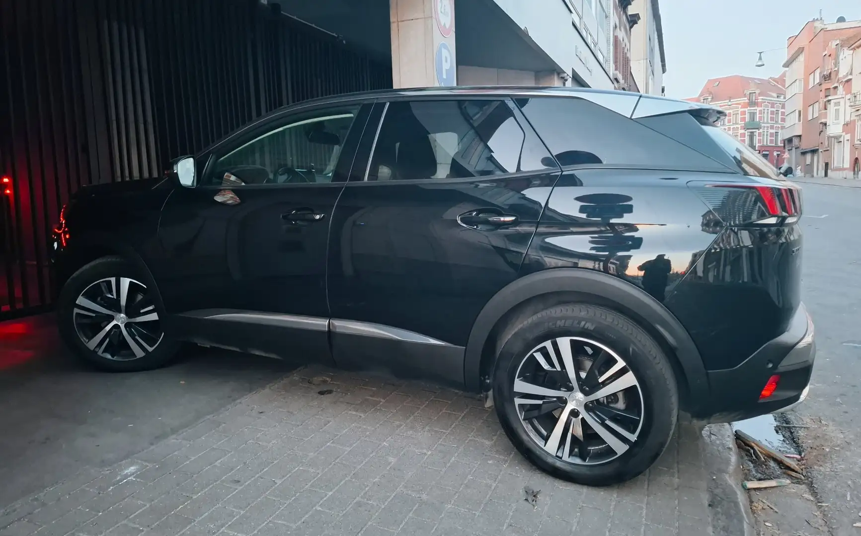 Peugeot 3008 1.2 S&S PureTech Active EAT8 130 - 1