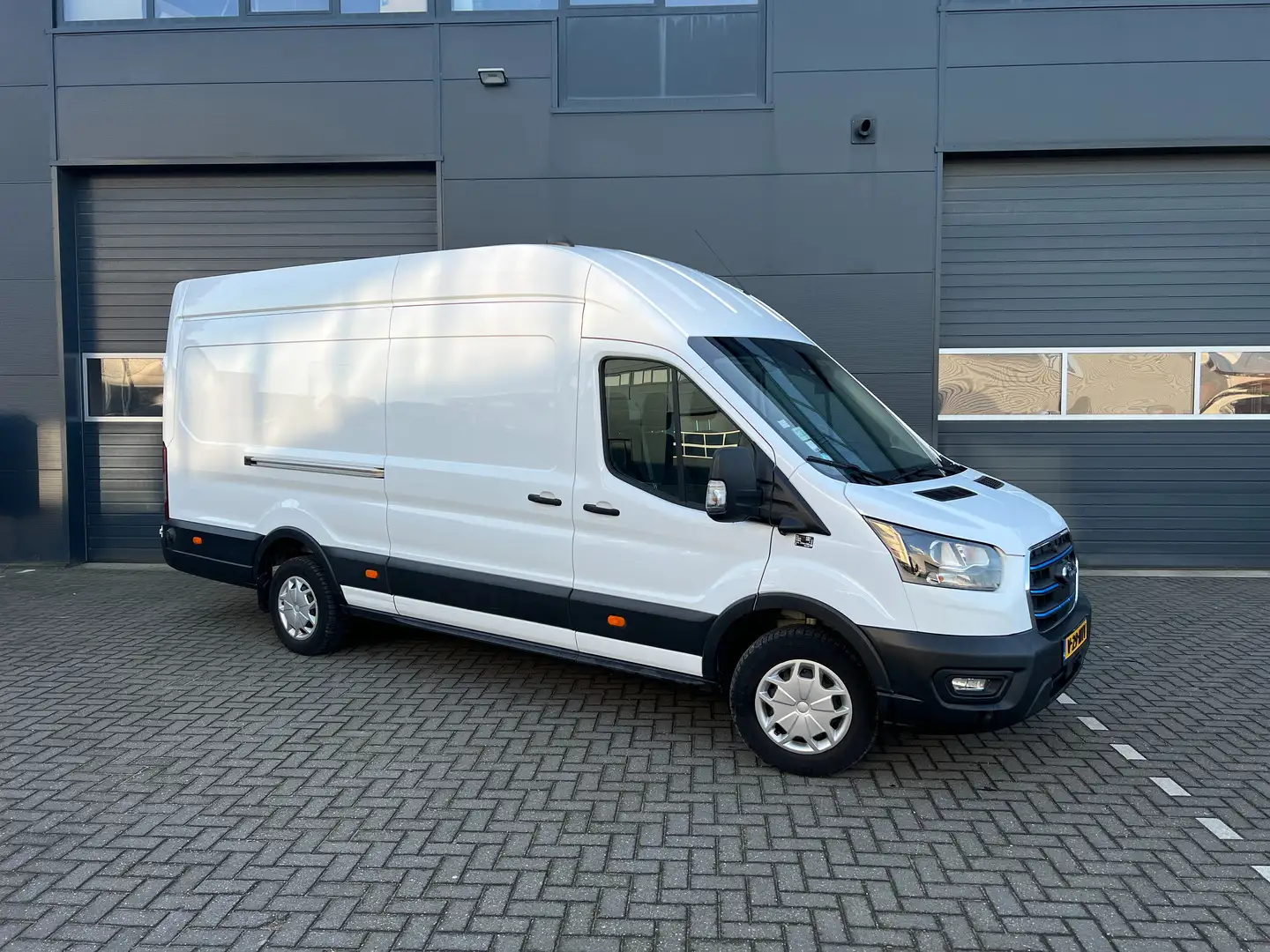 Ford E-Transit 390 L4H3 Trend 68kWh Blanc - 2