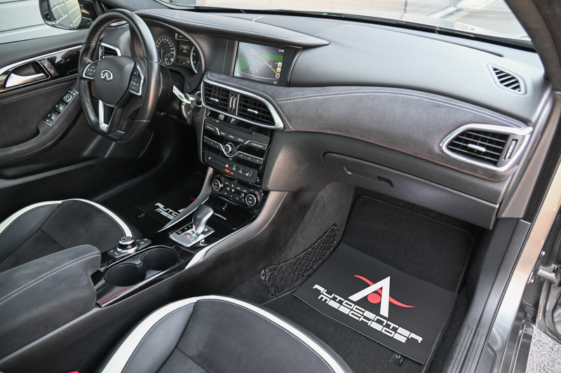 Infiniti Q30 S Sport 2.0t AWD Sport-Design-Paket* Pano* — photo 11