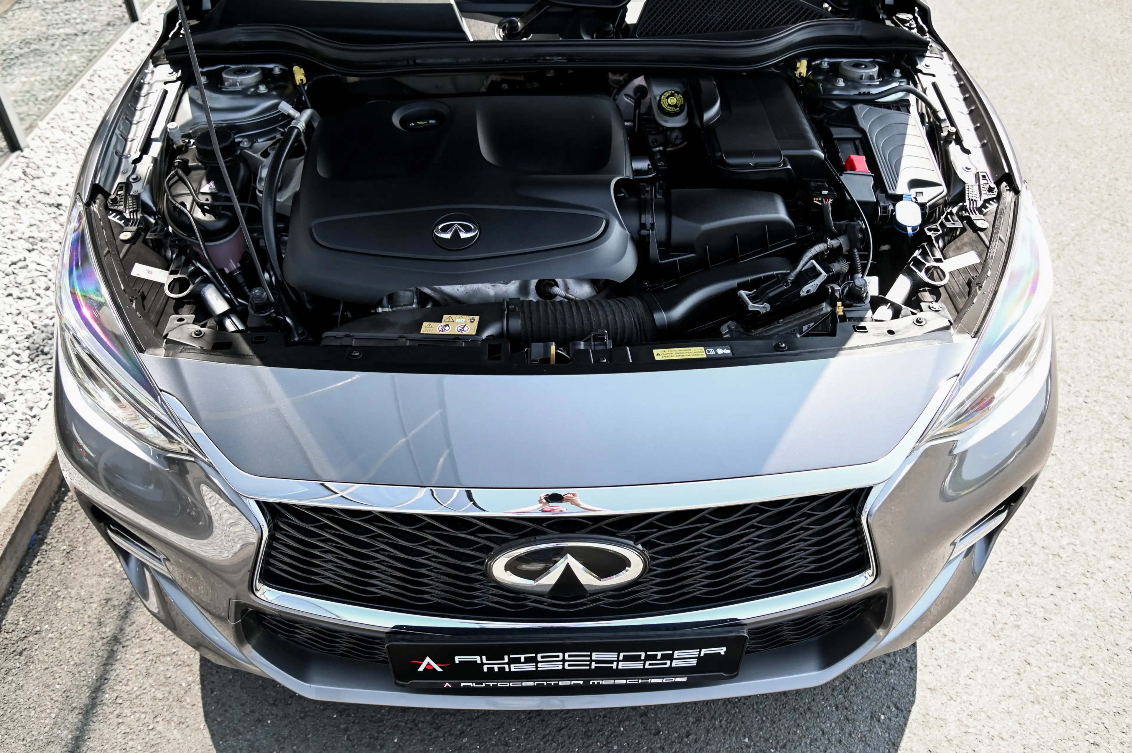 Infiniti Q30 S Sport 2.0t AWD Sport-Design-Paket* Pano* — photo 7
