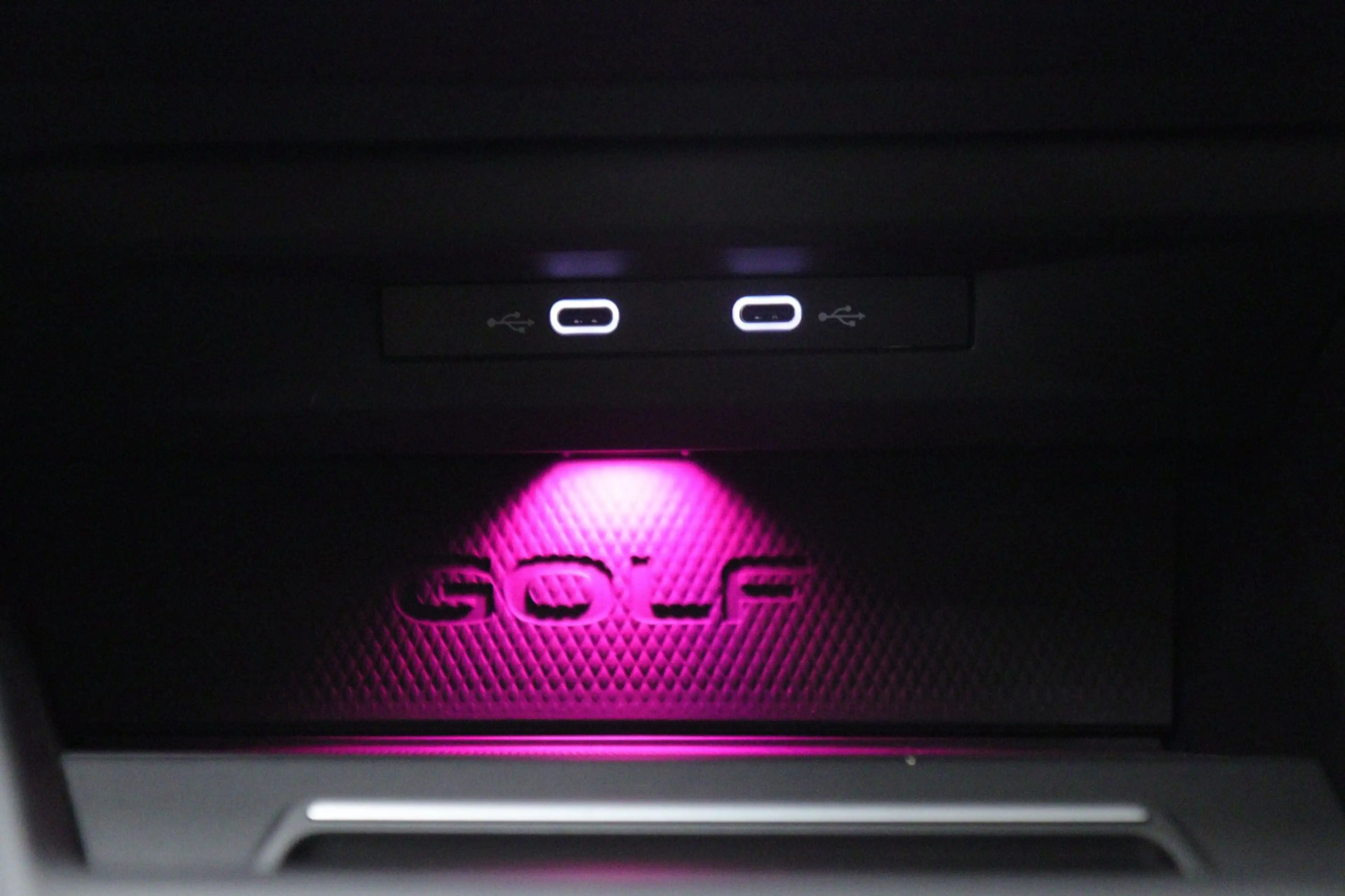 Volkswagen Golf GTI 2.0 TSI CLUBSPORT /NURBURGRING/PANO/IQ-LIGHT/HUD/H — photo 50