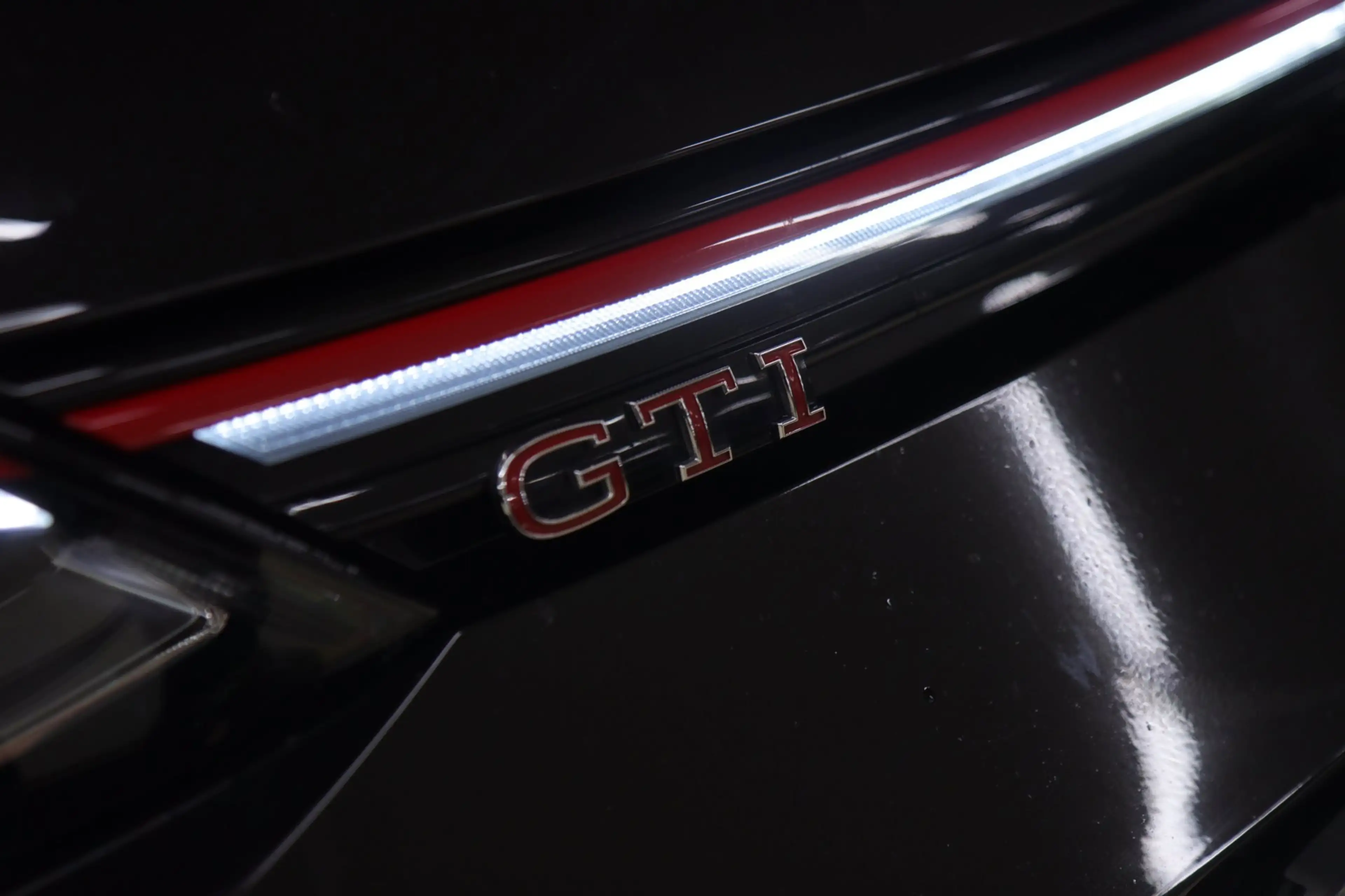 Volkswagen Golf GTI 2.0 TSI CLUBSPORT /NURBURGRING/PANO/IQ-LIGHT/HUD/H — photo 38