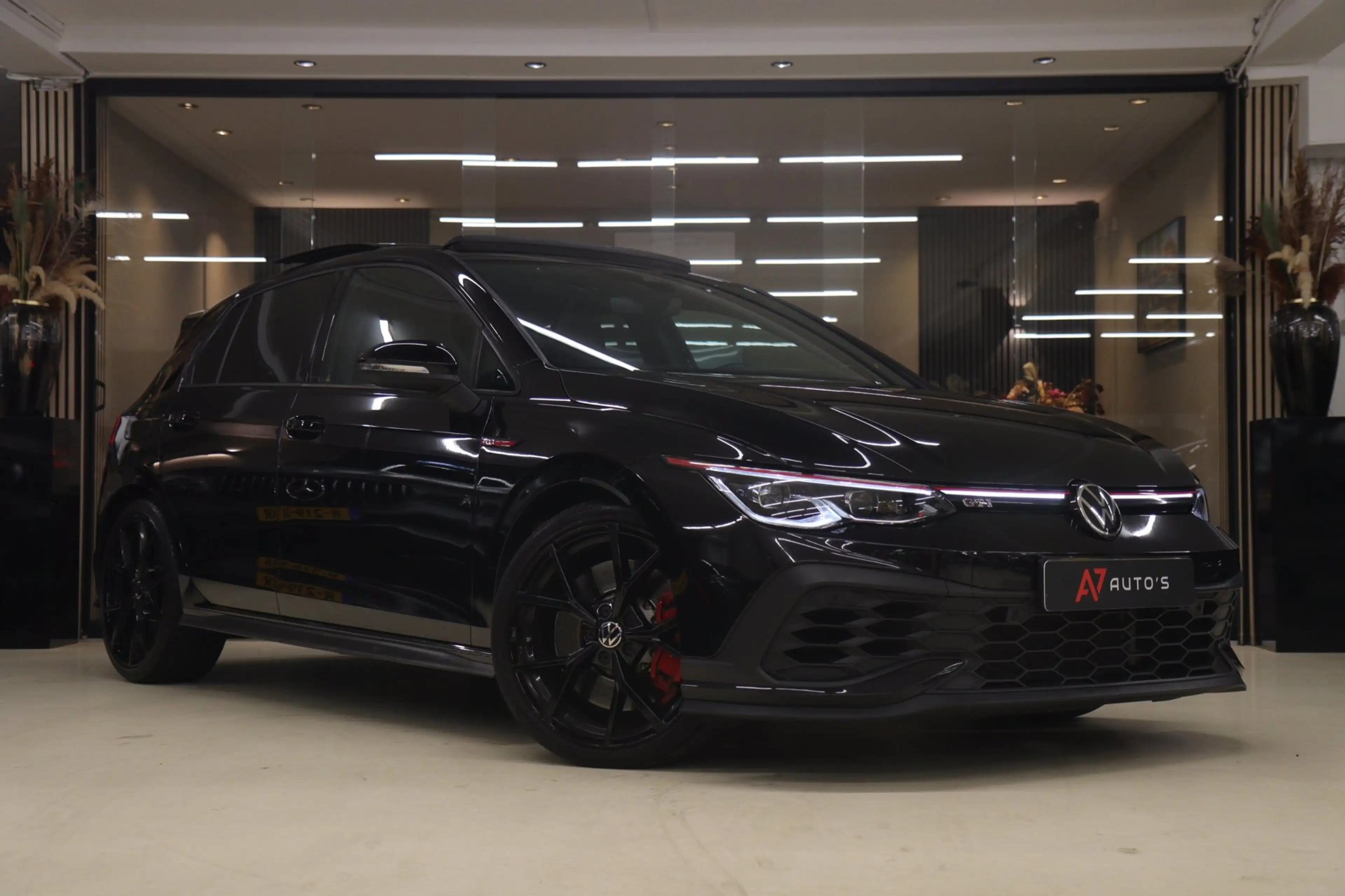 Volkswagen Golf GTI 2.0 TSI CLUBSPORT /NURBURGRING/PANO/IQ-LIGHT/HUD/H — photo 3