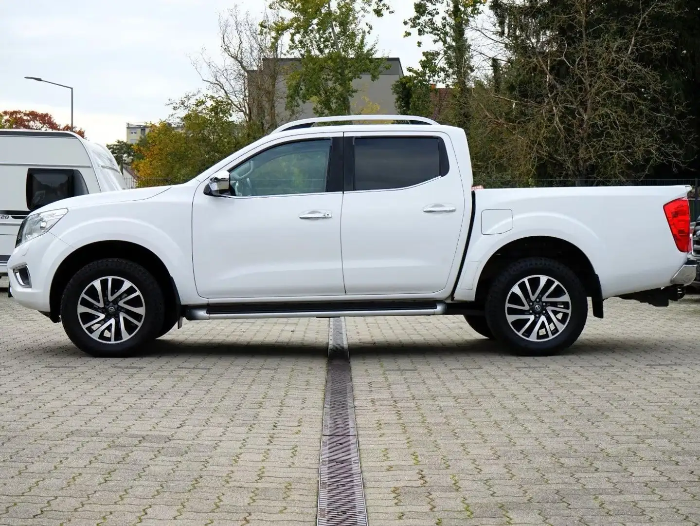 Nissan Navara Navara 2.3 dci d.cab Tekna 4wd 190cv auto E6 Bianco - 2