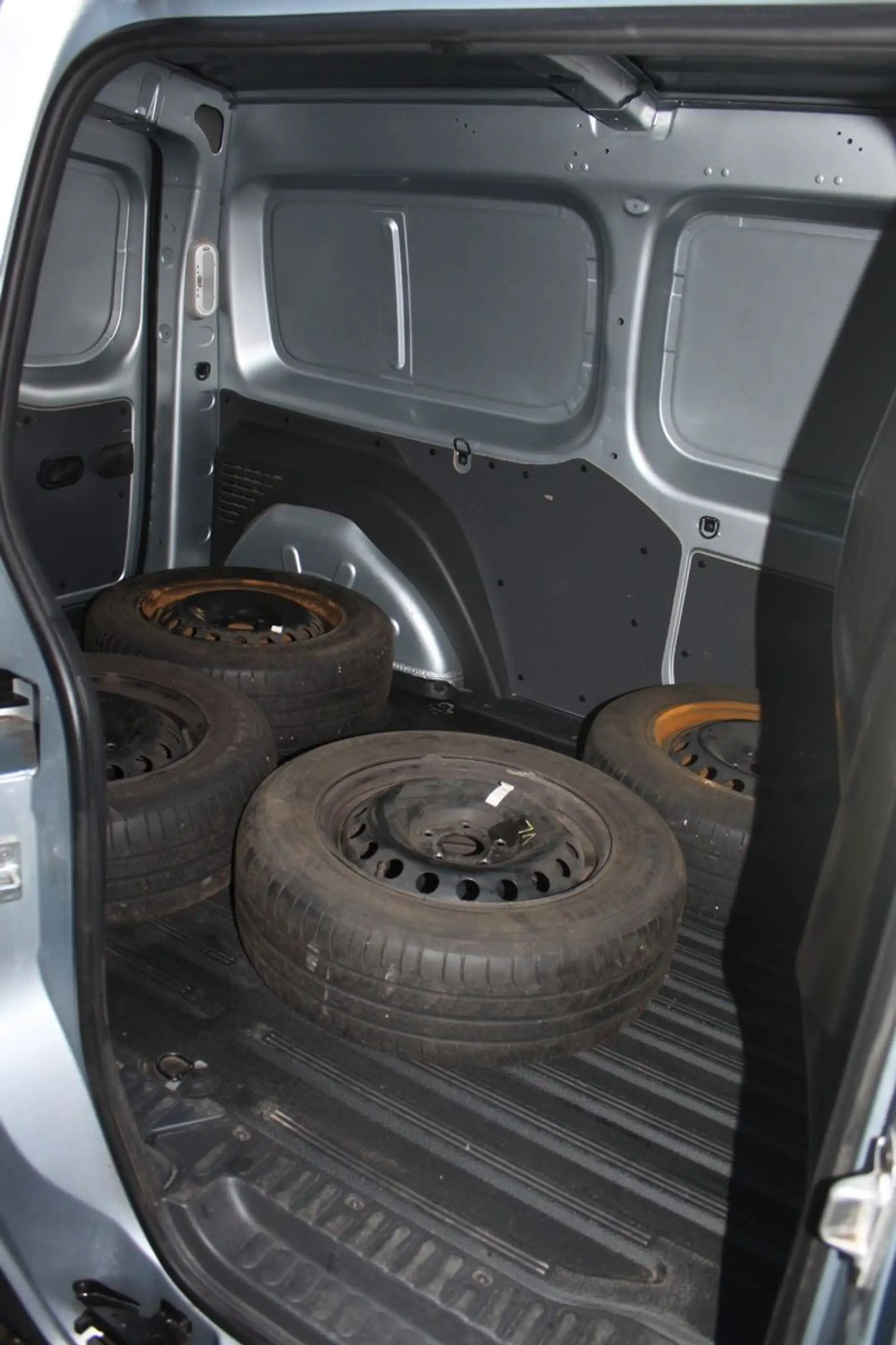 Nissan NV250 Kastenwagen L2H1 2,2t Comfort — photo 5