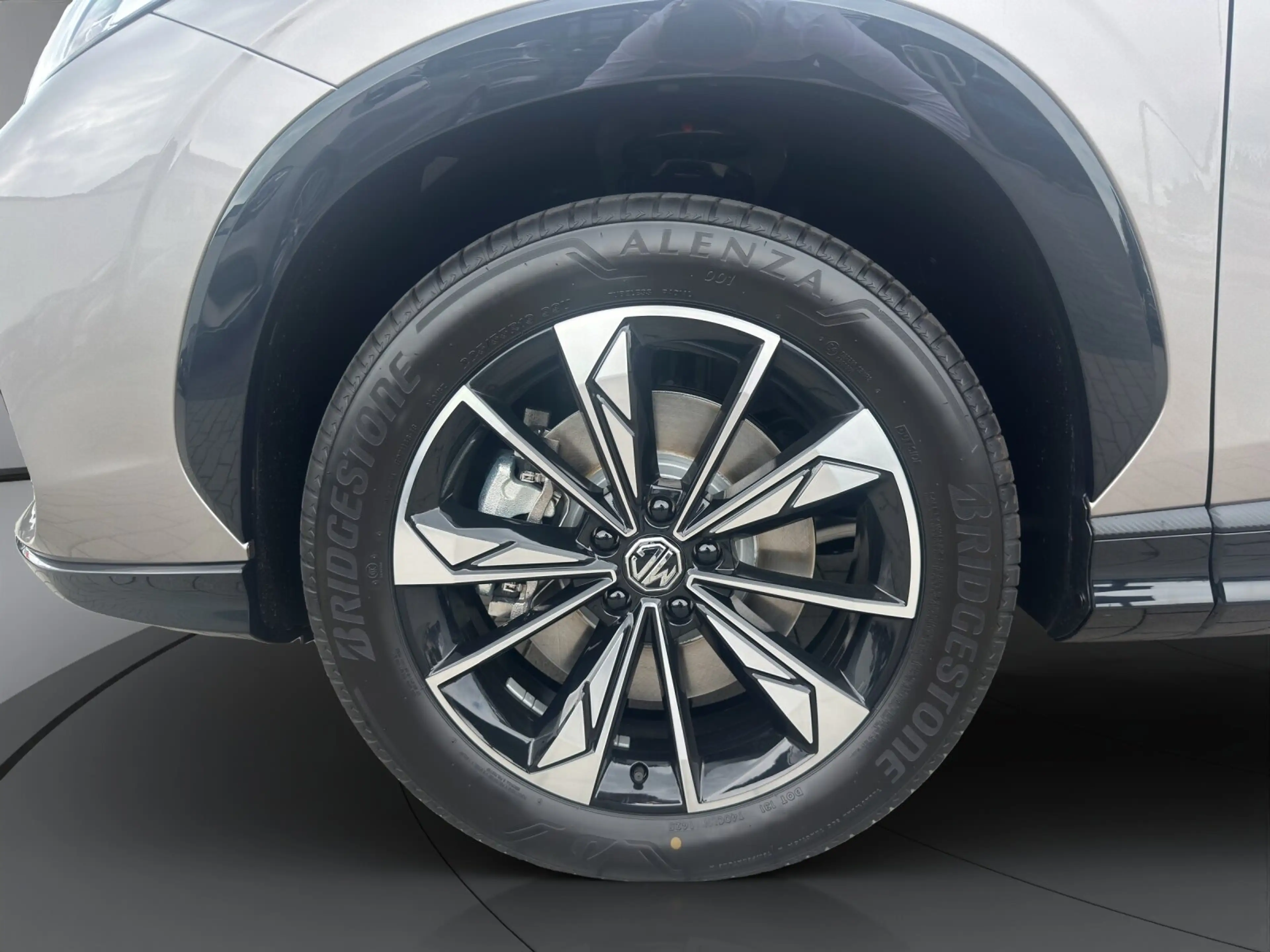 MG HS HS HEV Luxury MY25.5 — photo 13