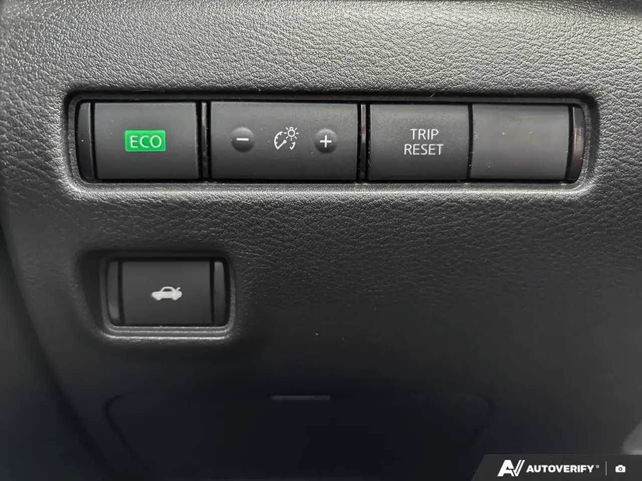 Nissan Sentra снимка Nissan Sentra