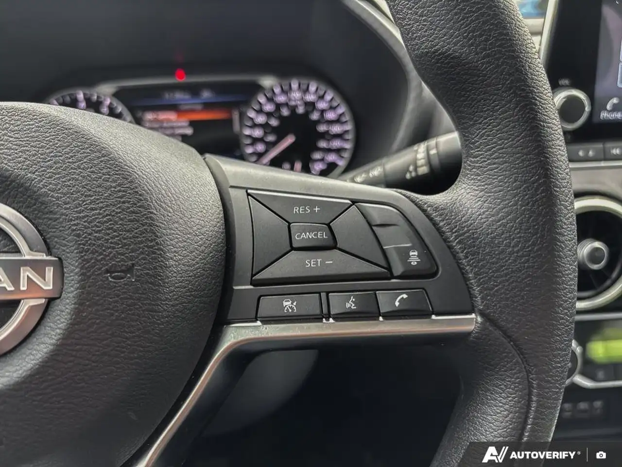 Nissan Sentra снимка Nissan Sentra
