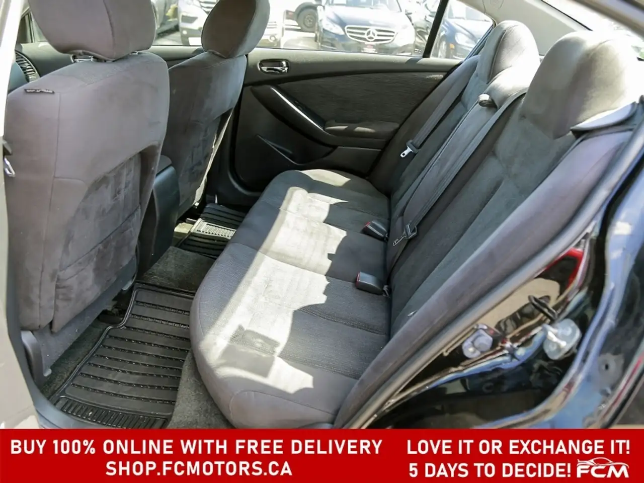 Nissan Altima снимка Nissan Altima