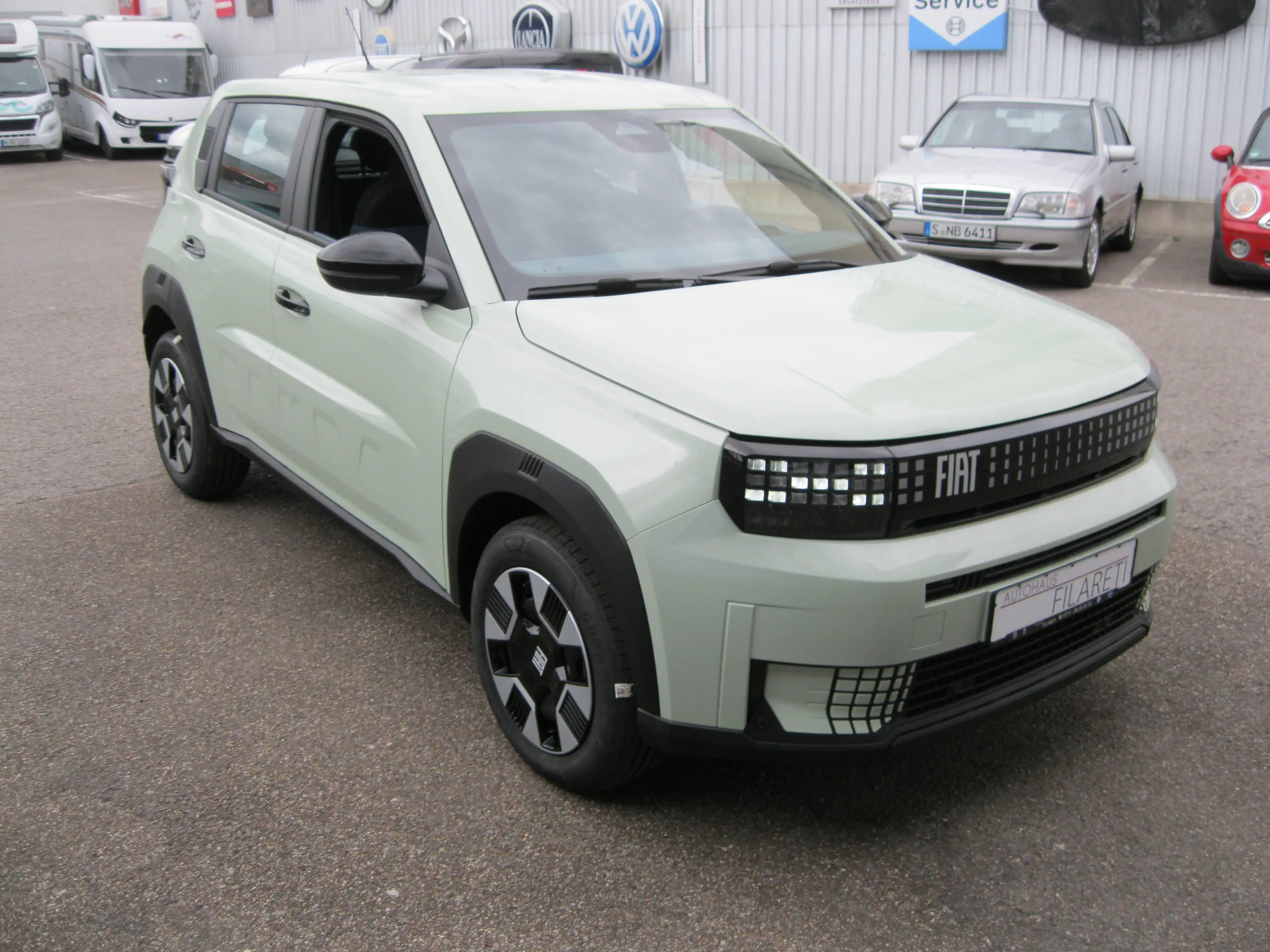 Fiat Grande Panda 1.2 Hybrid Automatik 81KW Business Edition LED-ZV-NAVI-PDC — photo 2