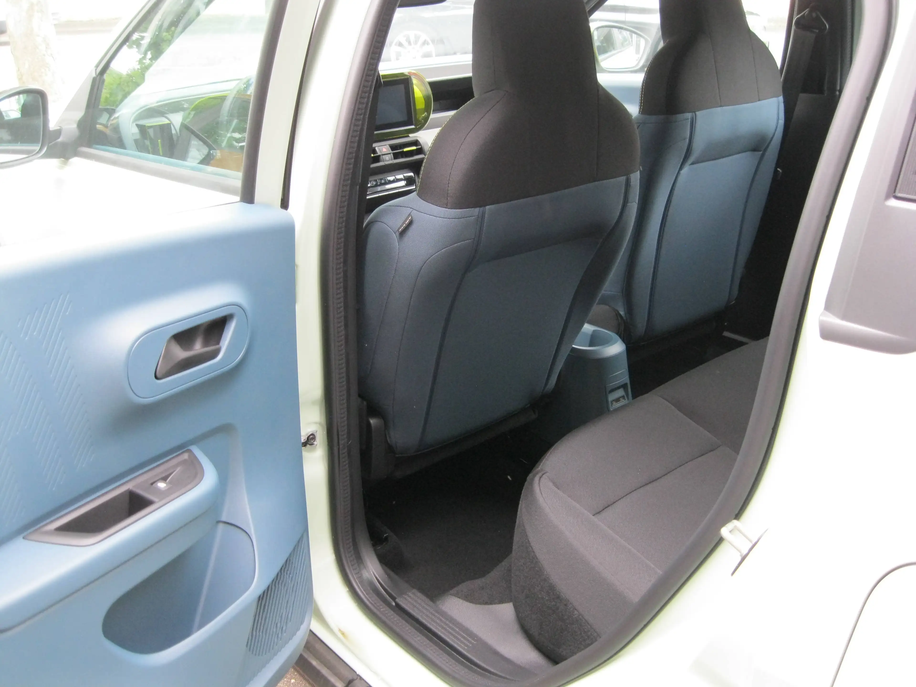 Fiat Grande Panda 1.2 Hybrid Automatik 81KW Business Edition LED-ZV-NAVI-PDC — photo 6