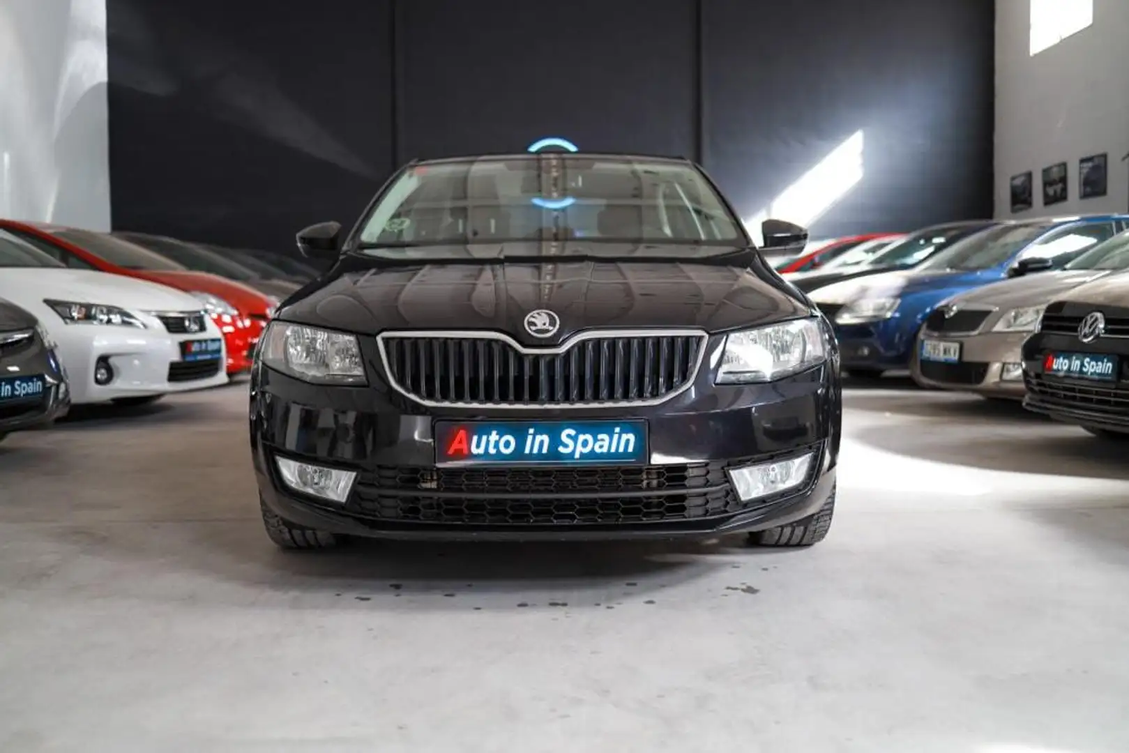 Skoda Octavia 2.0TDI CR Ambition DSG Schwarz - 2