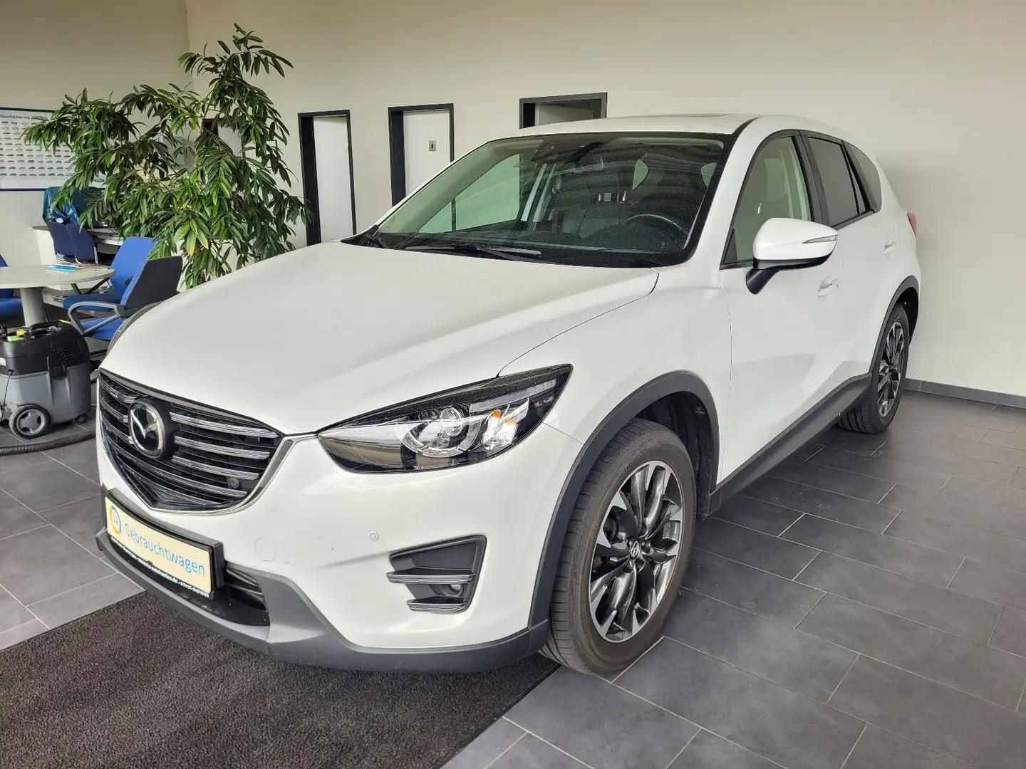 Mazda CX-5 2.2 SKYACTIV-D Nakama Intense AWD m. AHK Weiß - 2