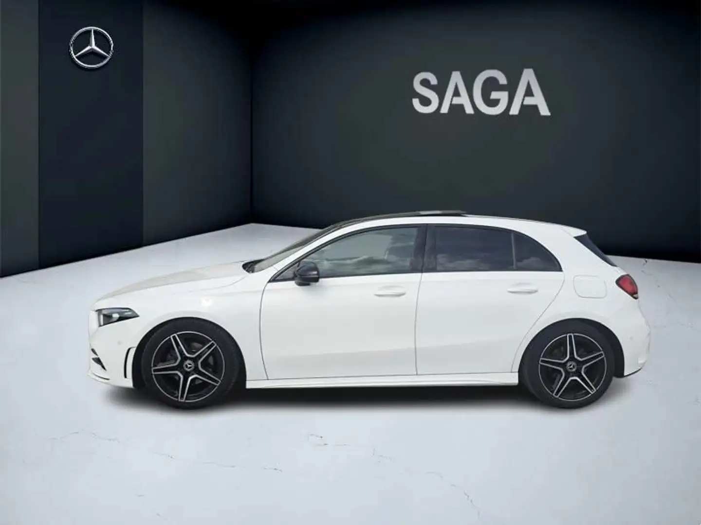 Mercedes-Benz A 180 d AMG Pack Night Pano Blanco - 2