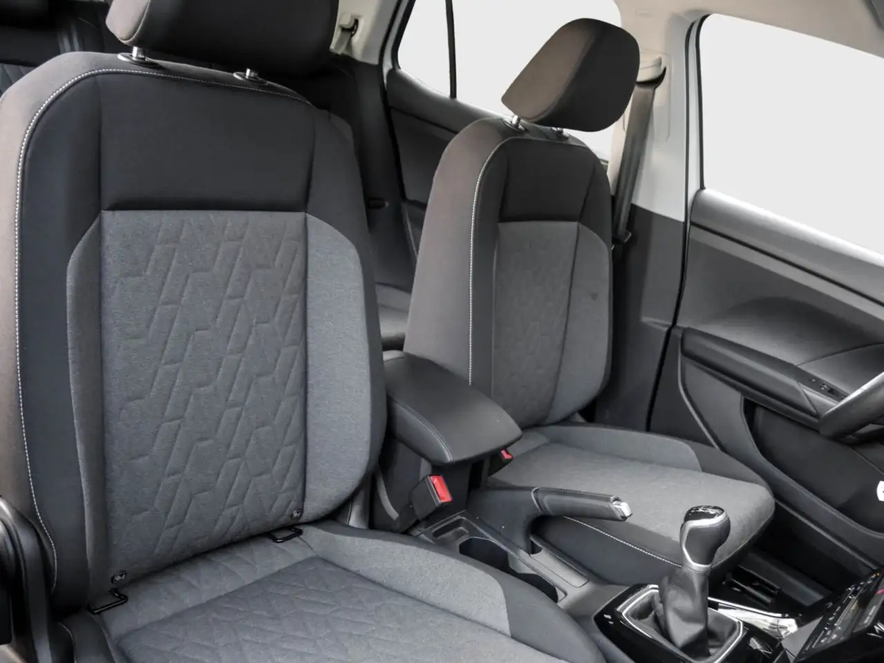 Volkswagen T-Cross Life 1.0 TSI LED Navi AHK TravelAss. 17" Ganzj.... 6