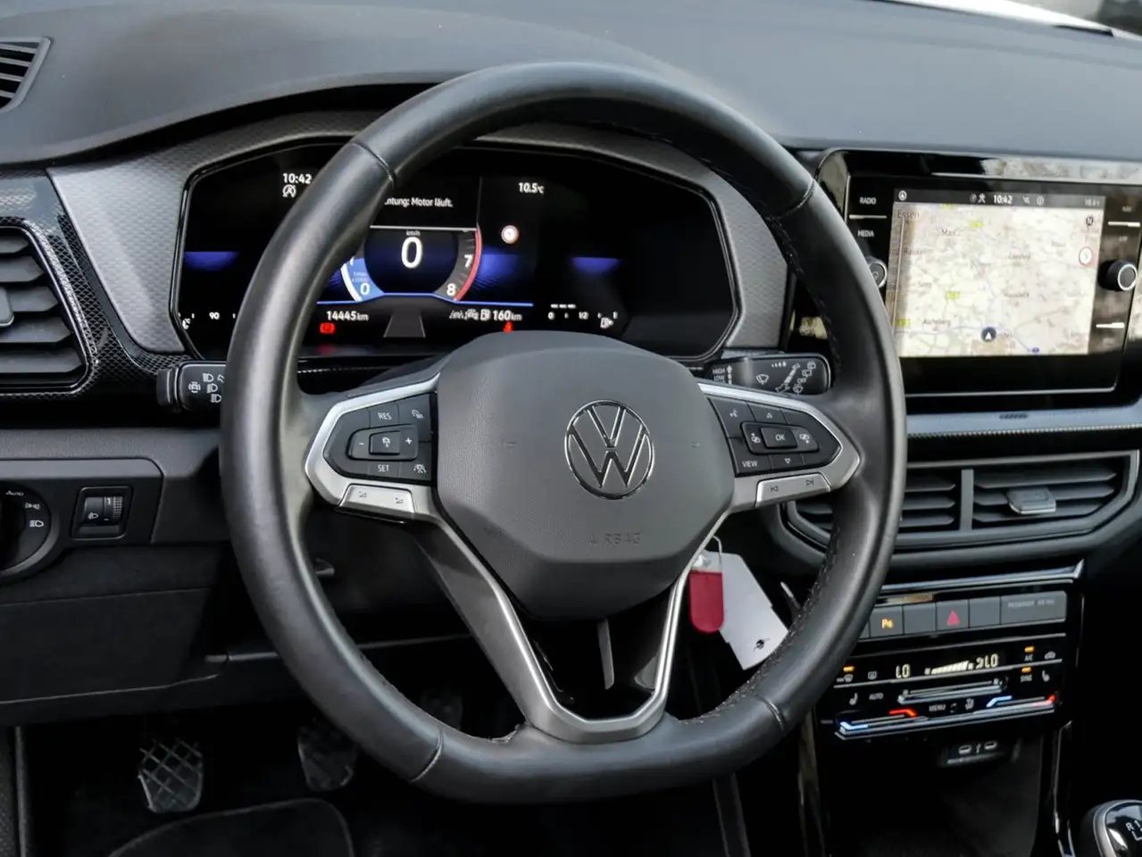 Volkswagen T-Cross Life 1.0 TSI LED Navi AHK TravelAss. 17" Ganzj.... 8