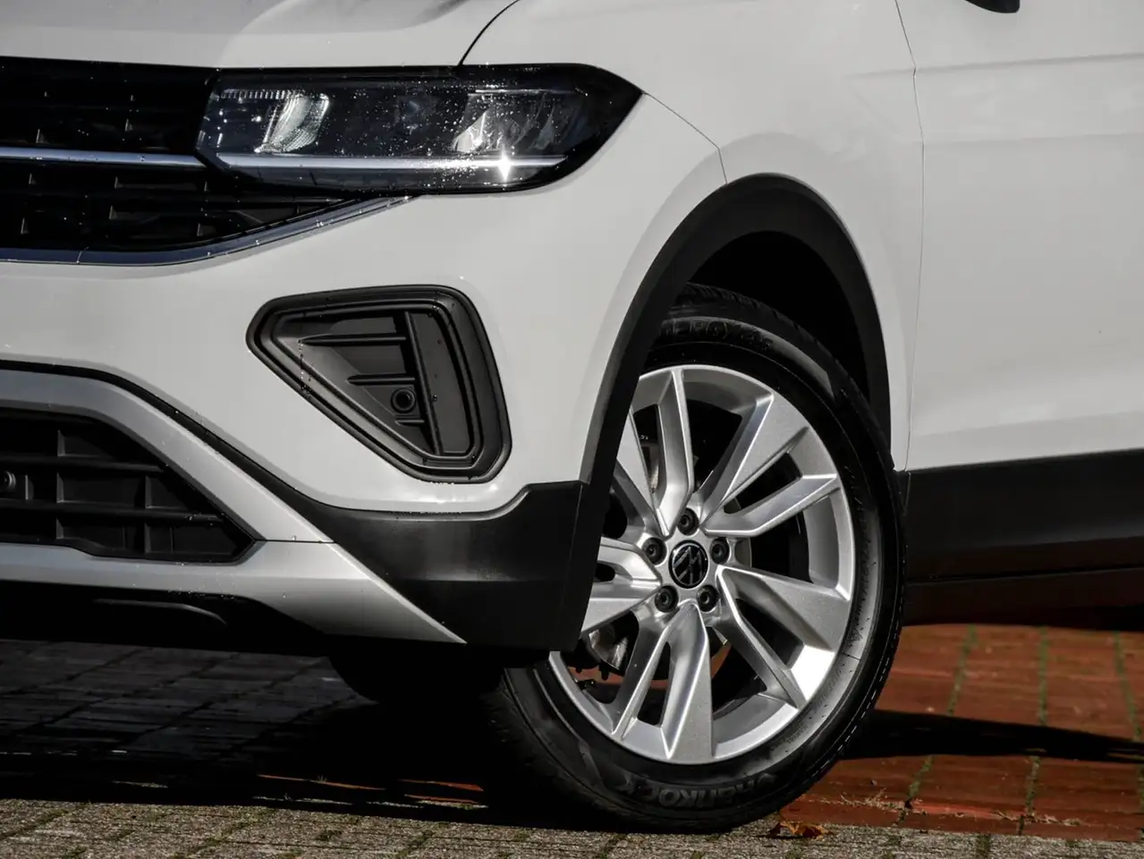 Volkswagen T-Cross Life 1.0 TSI LED Navi AHK TravelAss. 17" Ganzj.... 5