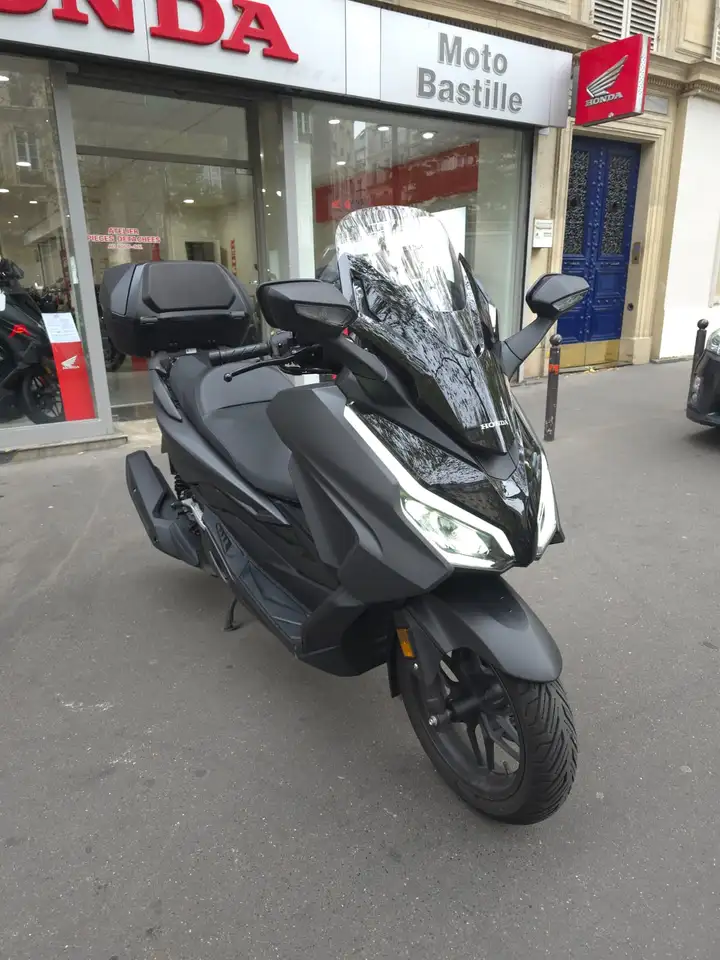 Honda Forza 125