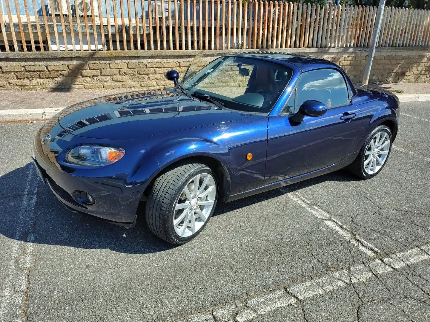 Mazda MX-5 MX-5 III 2005 Roadster Coupe 2.0 Fire 6m Albastru - 1