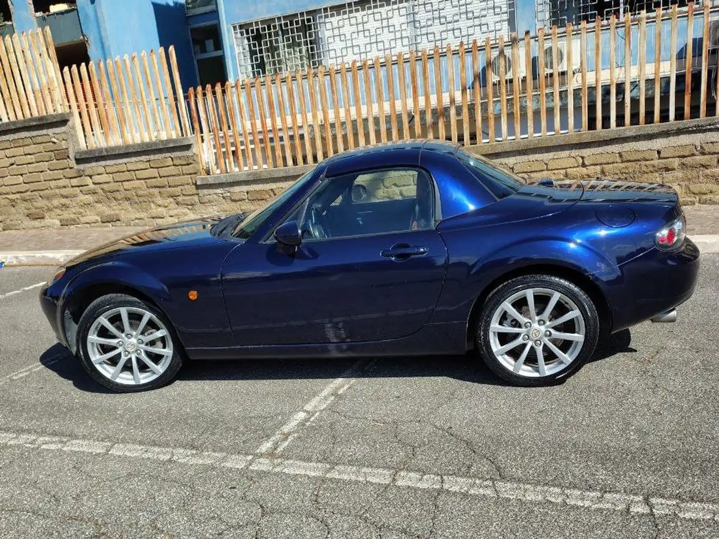 Mazda MX-5 MX-5 III 2005 Roadster Coupe 2.0 Fire 6m Albastru - 2