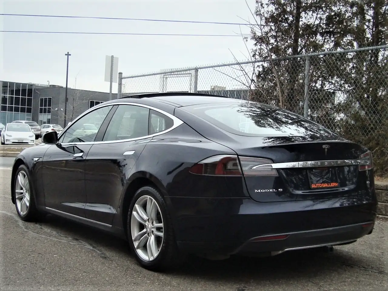 Tesla Model S снимка Tesla Model S