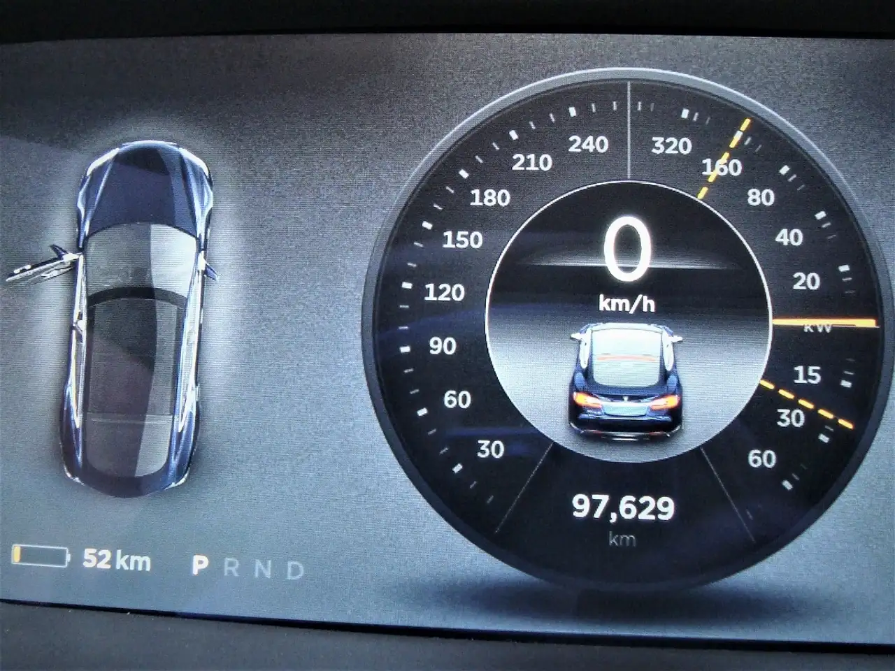 Tesla Model S снимка Tesla Model S